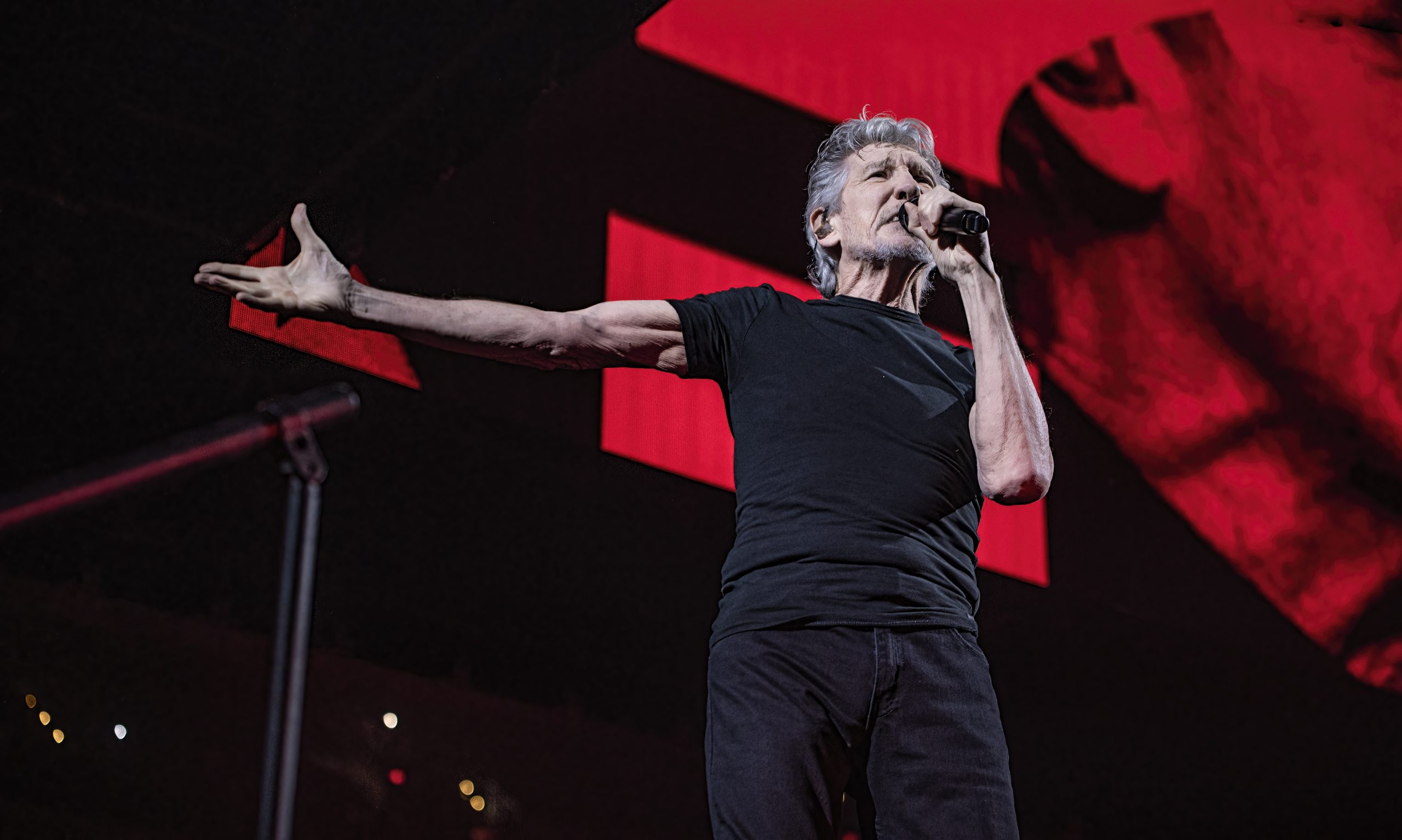 RogerWaters13