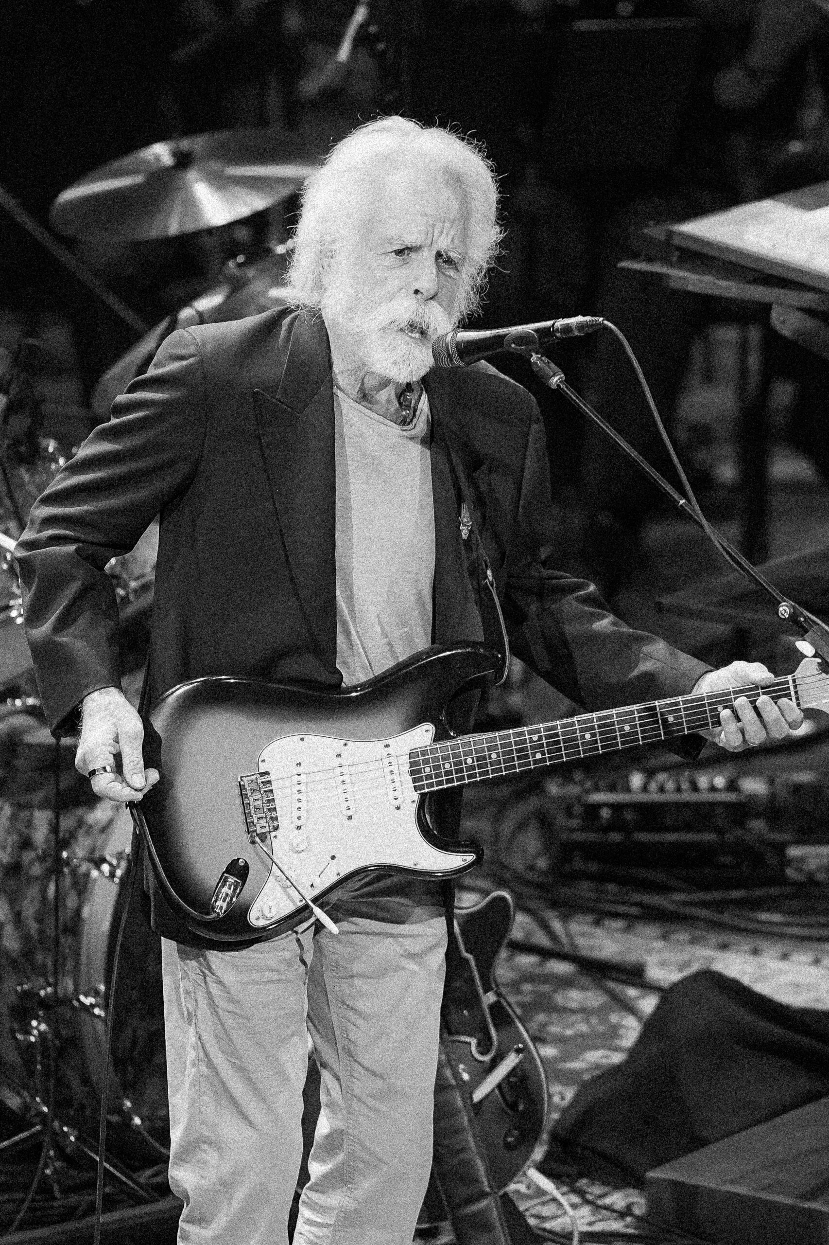 Bob-Weir-Wolf-Bros-w-NSO-The-Kennedy-Center-10.06.22-Photo-by-Casey-Vock