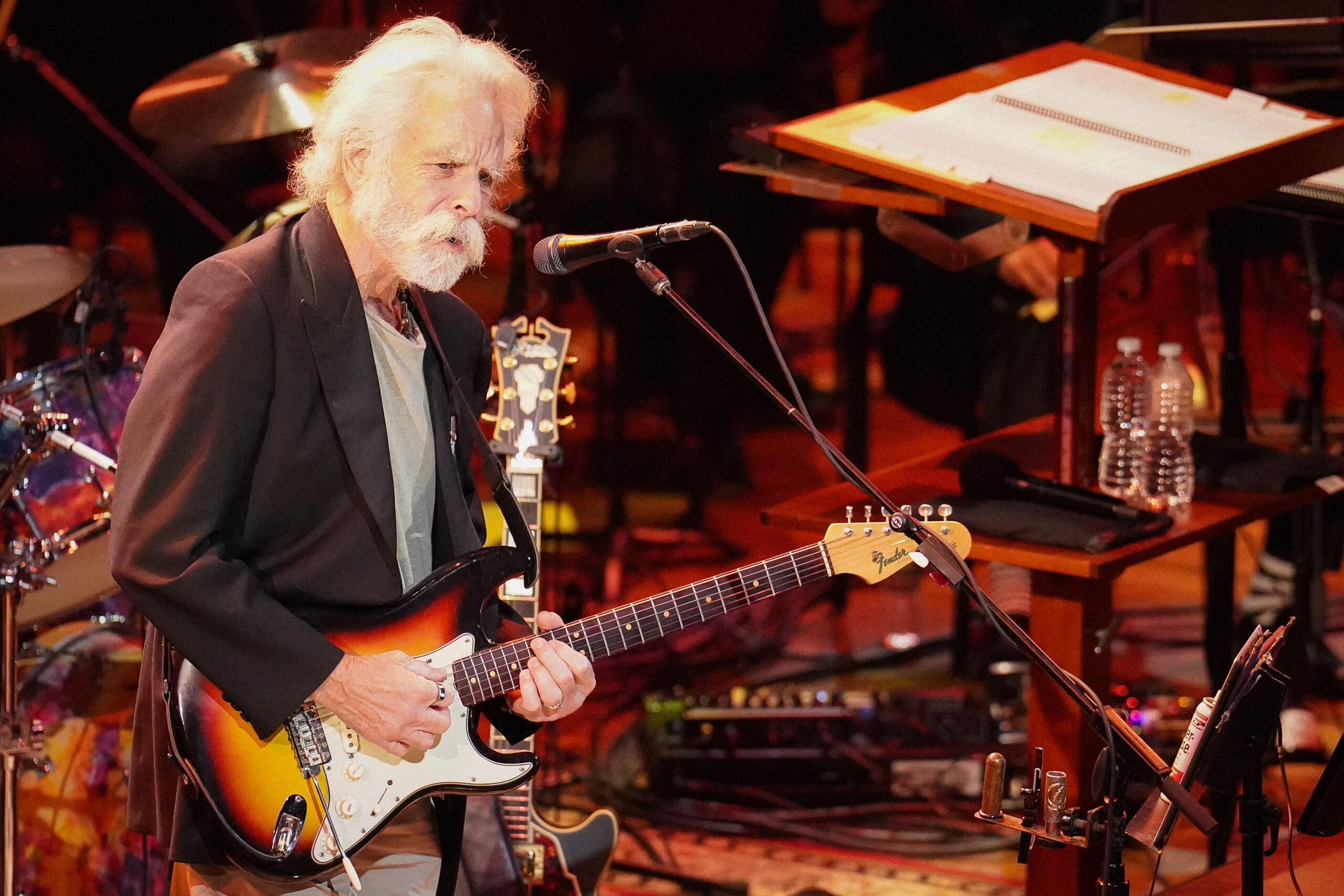 Bob-Weir-Wolf-Bros-w-NSO-The-Kennedy-Center-10.06.22-Photo-by-Casey-Vock