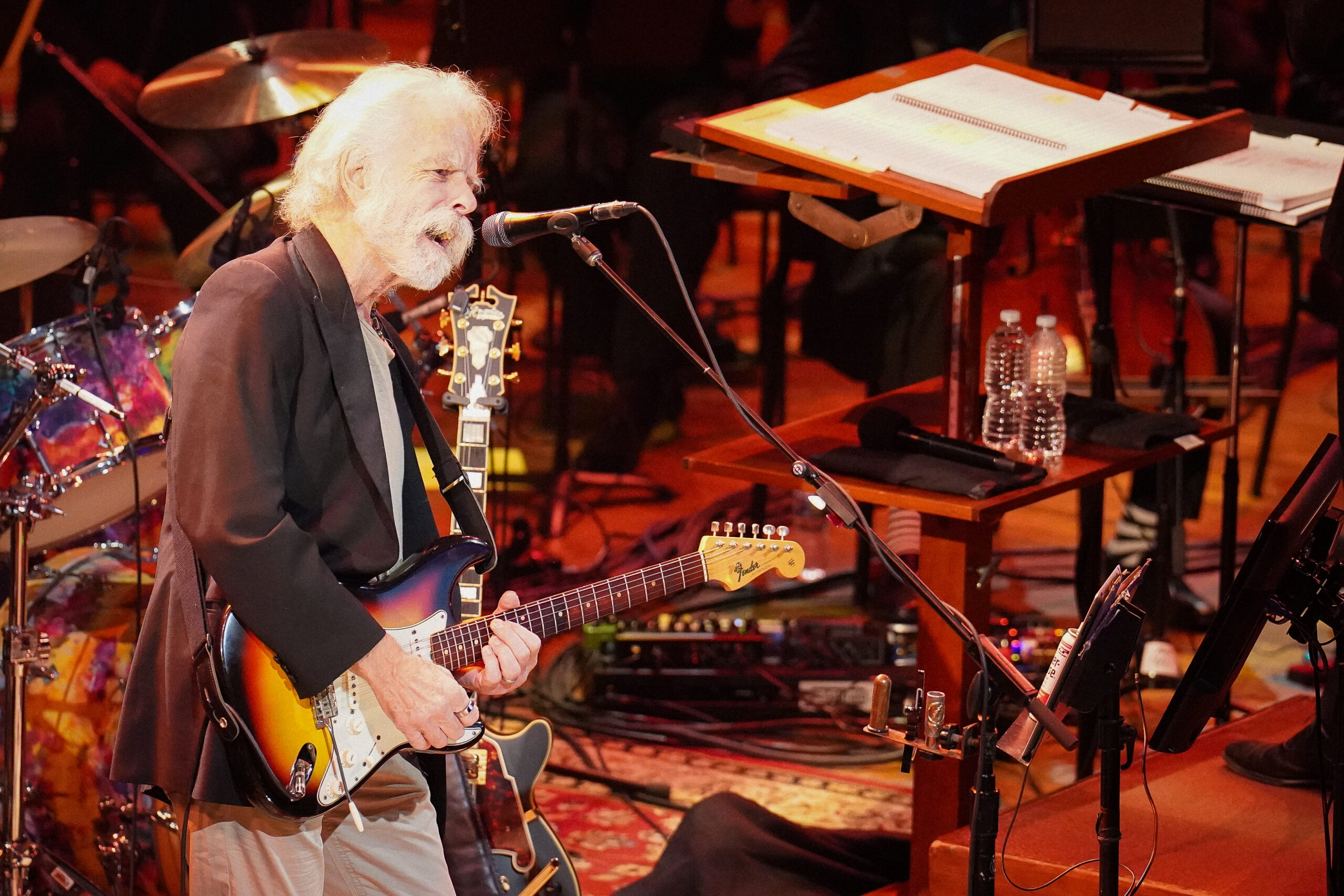 Bob-Weir-Wolf-Bros-w-NSO-The-Kennedy-Center-10.06.22-Photo-by-Casey-Vock
