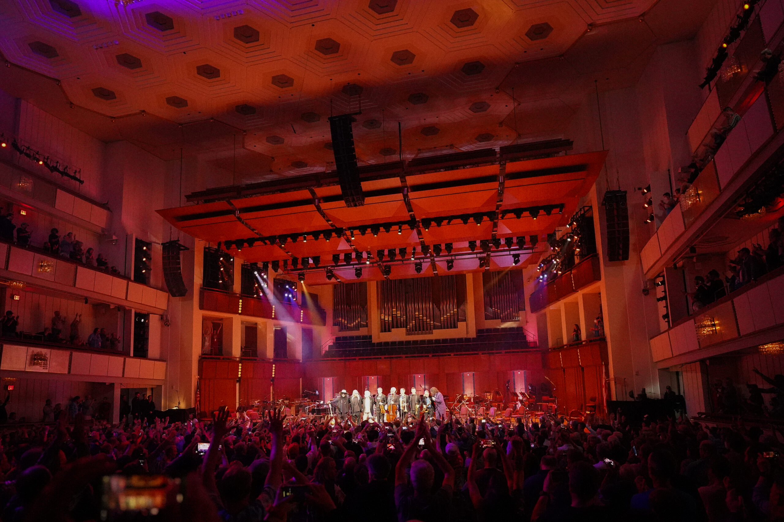 Bob-Weir-Wolf-Bros-w-NSO-The-Kennedy-Center-10.06.22-Photo-by-Casey-Vock