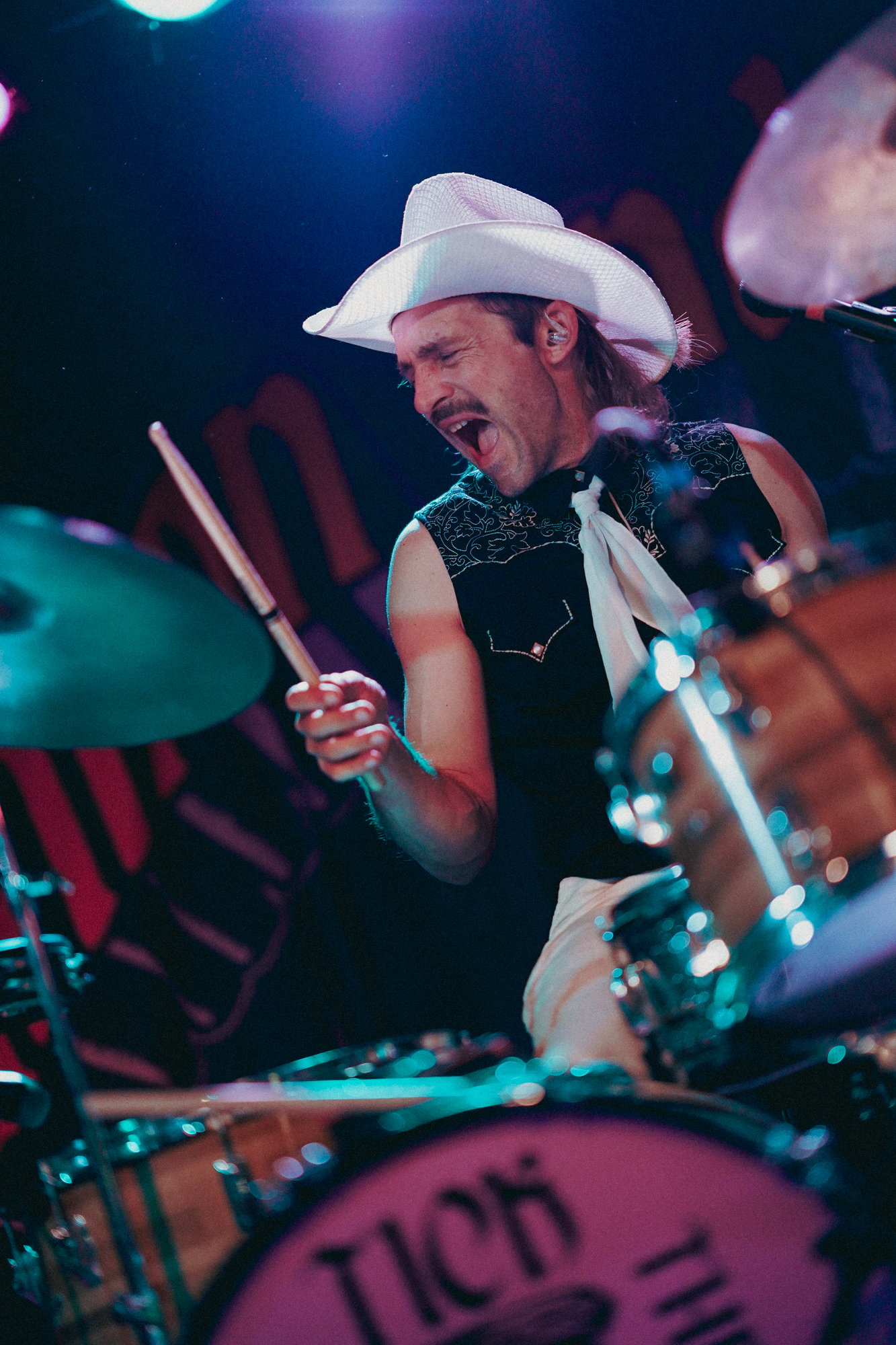 Shannon and The Clams