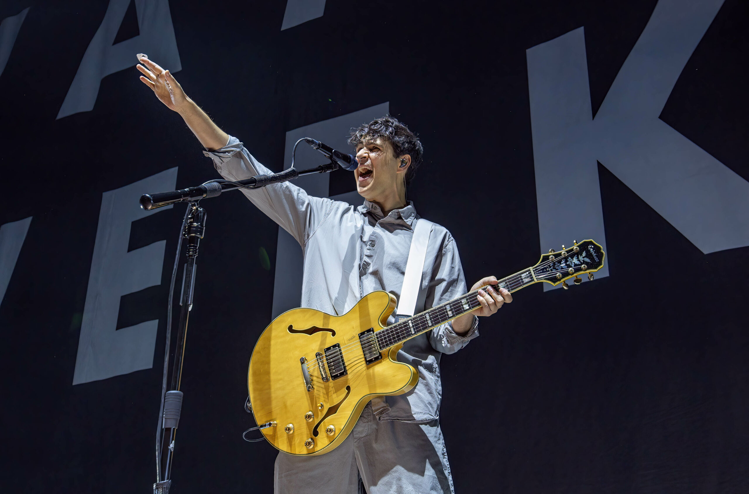 VampWeekendAnthem27 Vampire Weekend