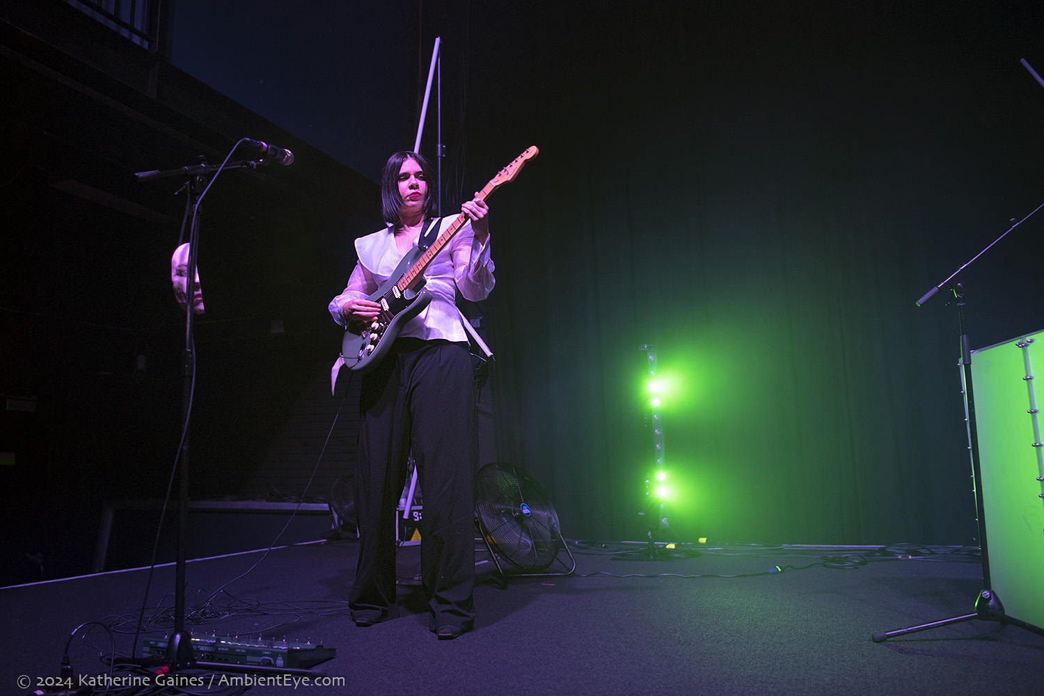 allie x, 9:30 club, katherine gaines, ambienteye photography, 11/6/2024