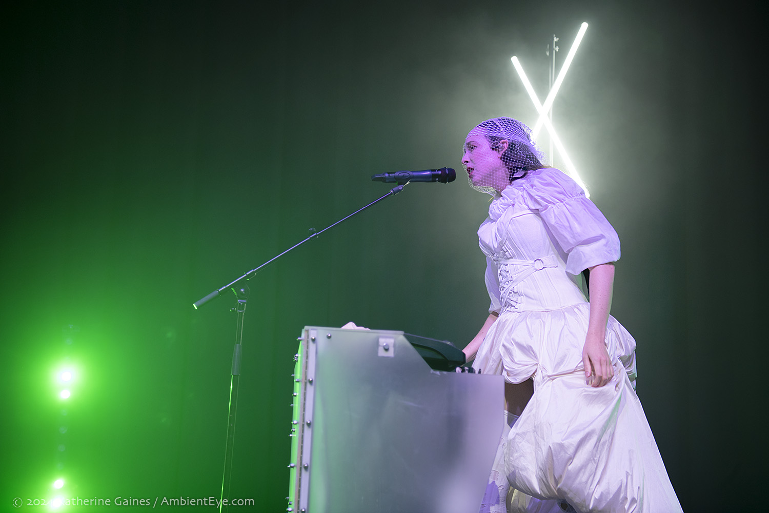 allie x, 9:30 club, katherine gaines, ambienteye photography, 11/6/2024