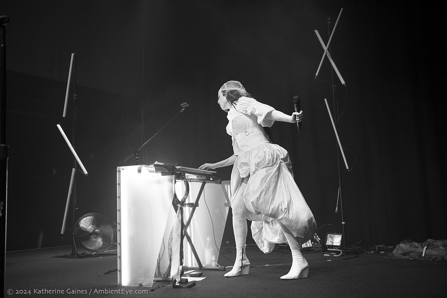 allie x, 9:30 club, katherine gaines, ambienteye photography, 11/6/2024