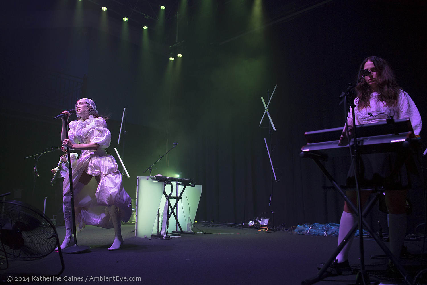 allie x, 9:30 club, katherine gaines, ambienteye photography, 11/6/2024
