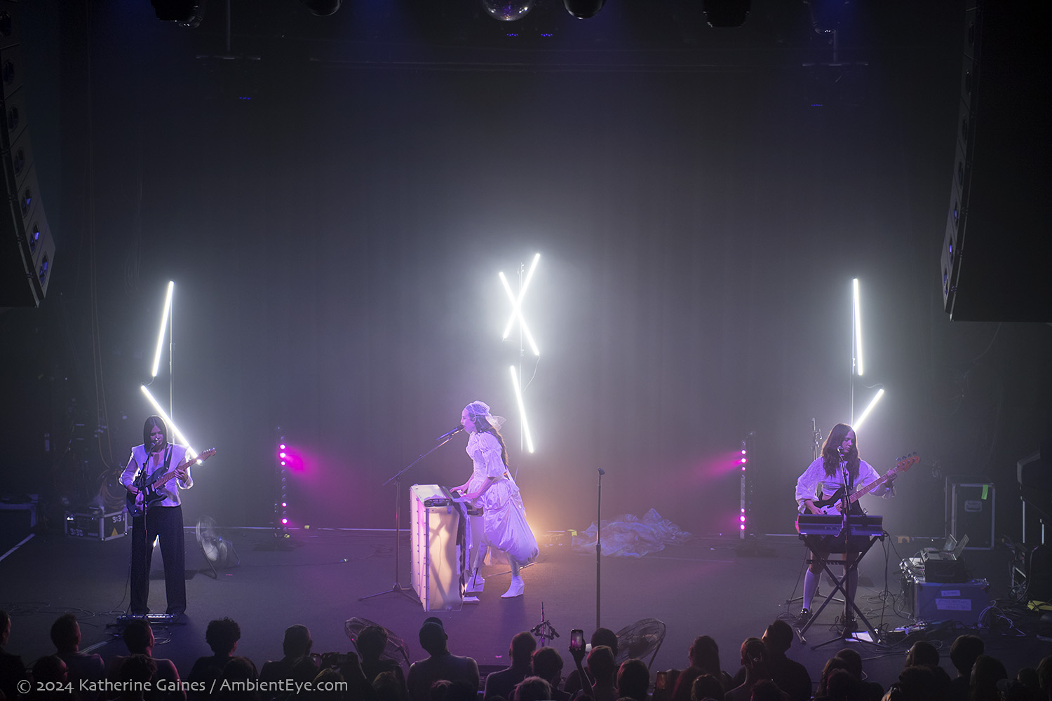allie x, 9:30 club, katherine gaines, ambienteye photography, 11/6/2024