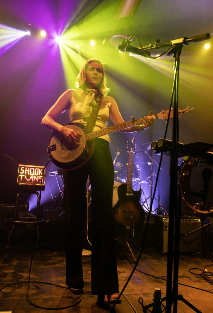 Shook Twins, Bham, 2025-01-23