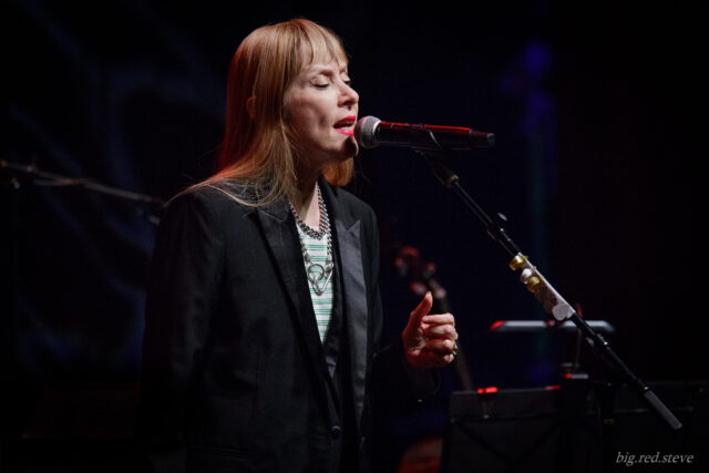 SuzanneVega Suzanne Vega